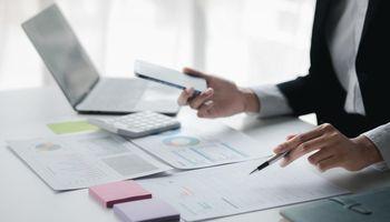 Why Did Henderson Far East Income Issue New Shares at a Premium to NAV in June 2026?