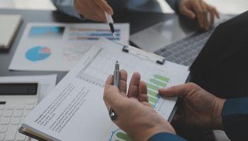 Contact Energy (CEN) Slips as Renewable Energy Investors Watch Defensive Stocks
