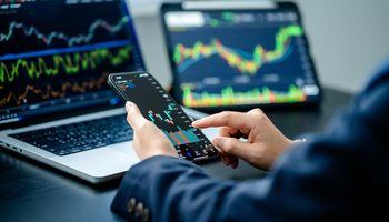 Why Is Investor Sentiment Turning Cautious in New Zealand Markets Today?