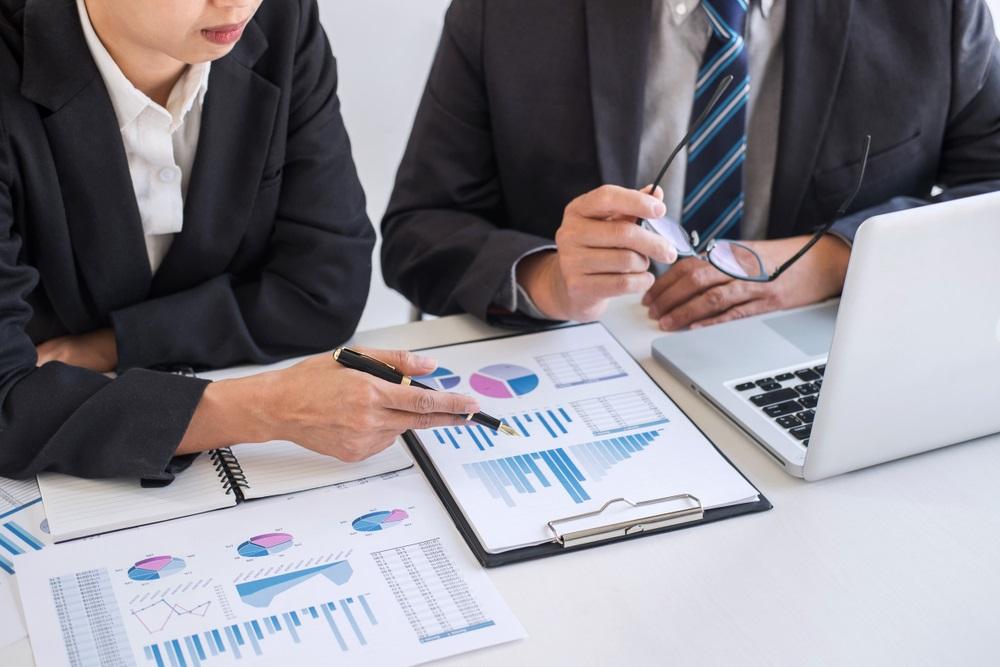 2 Stock Picks for March 2025 – SUM, IPL