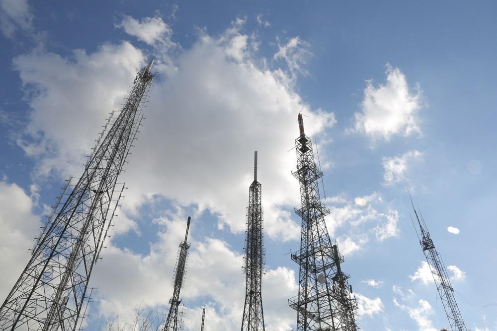 One Communications Services Stock Trading Near Resistance Levels – SPK