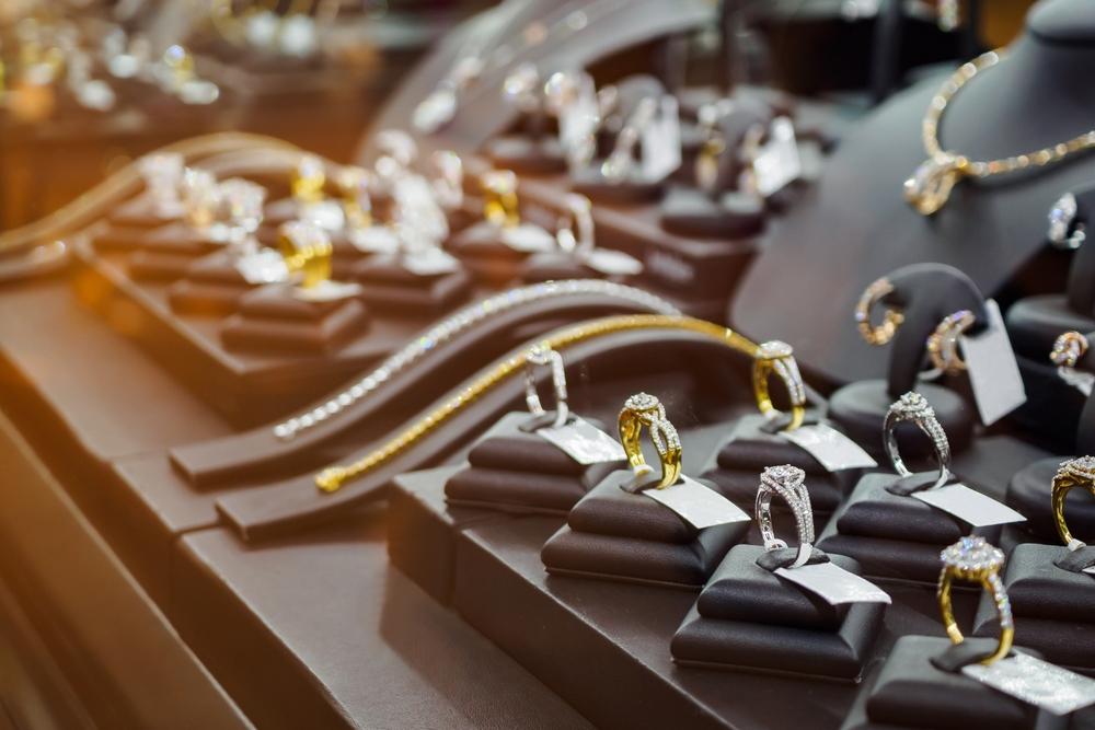 What’s Trending With This Jewellery Stock – MHJ